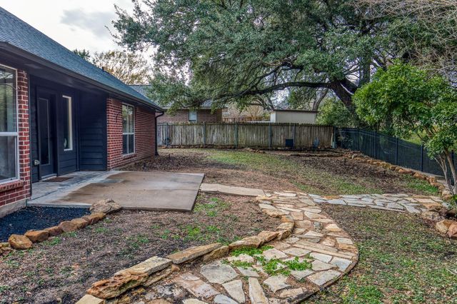 503 Hickory Hollow Lane, Brenham, TX 77833