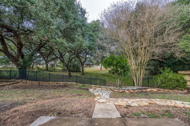 503 Hickory Hollow Lane, Brenham, TX 77833