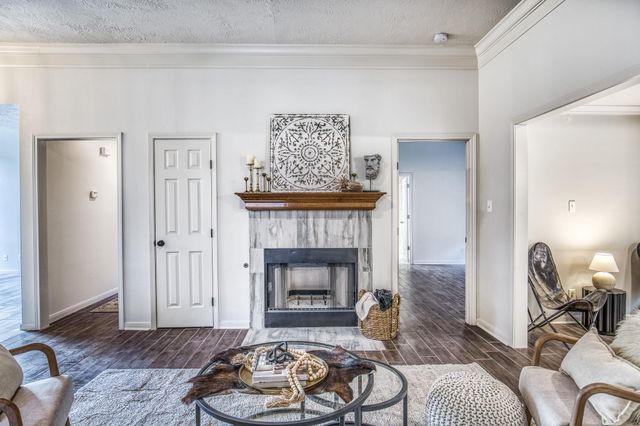 503 Hickory Hollow Lane, Brenham, TX 77833