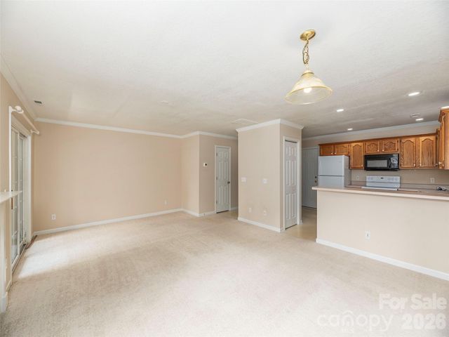 1 Willoughby Run Drive, Asheville, NC 28803