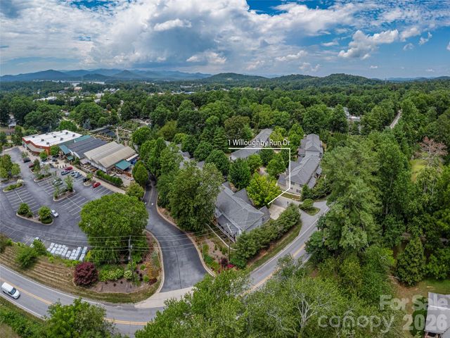 1 Willoughby Run Drive, Asheville, NC 28803
