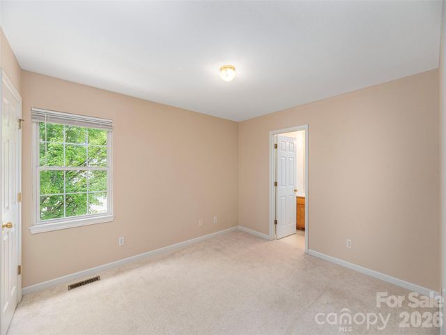 1 Willoughby Run Drive, Asheville, NC 28803