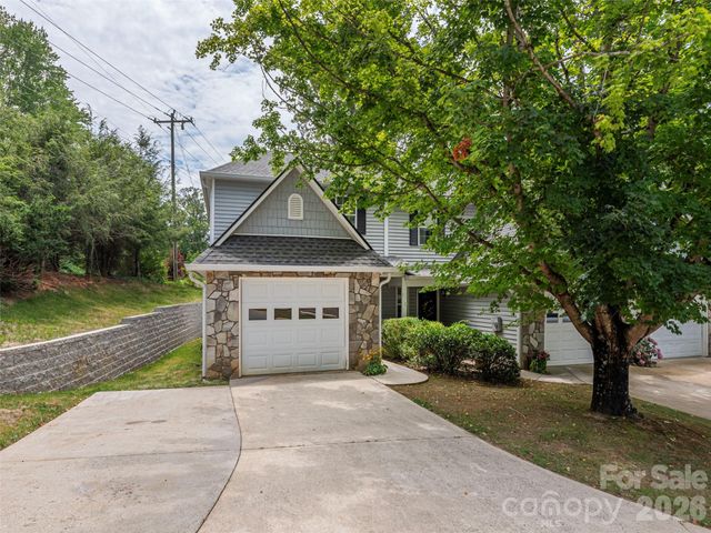 1 Willoughby Run Drive, Asheville, NC 28803