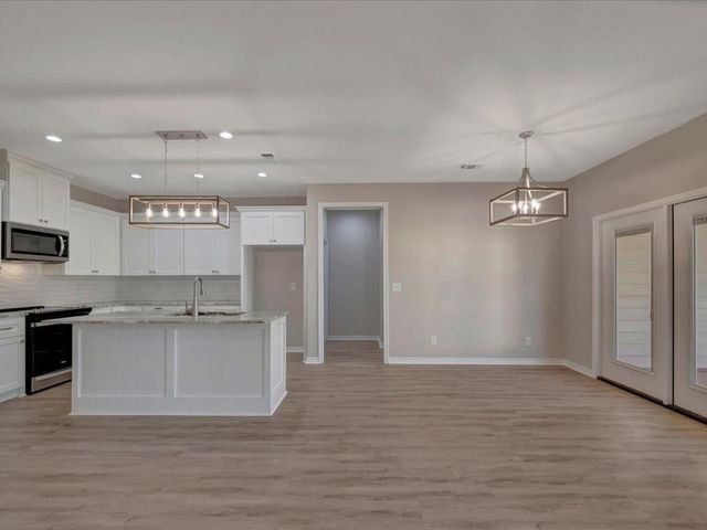 106 Saddle Brook Drive, Lufkin, TX 75904