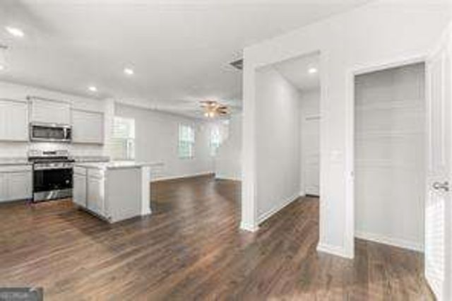 12050 Conrad Circle, Hampton, GA 30228