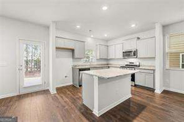 12050 Conrad Circle, Hampton, GA 30228