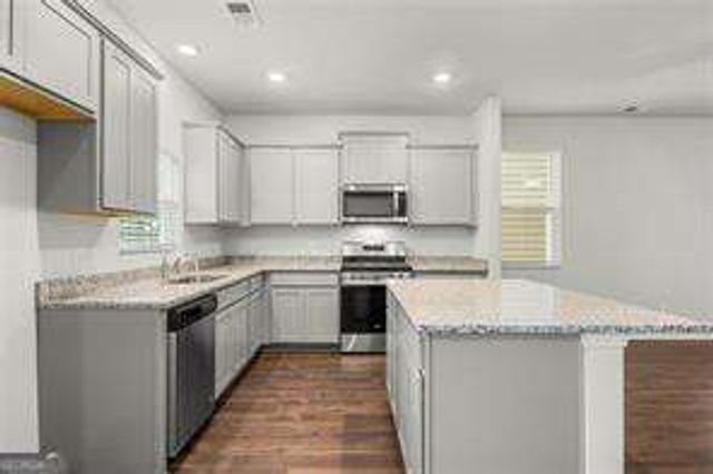 12050 Conrad Circle, Hampton, GA 30228