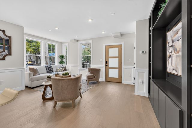 1006A Broadway A, Somerville, MA 02144
