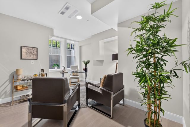 1006A Broadway A, Somerville, MA 02144