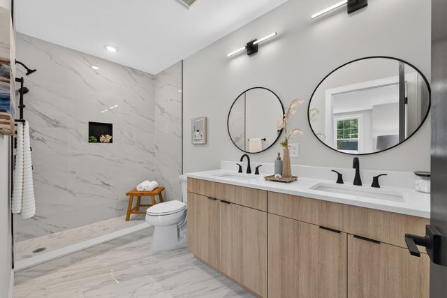 1006A Broadway A, Somerville, MA 02144