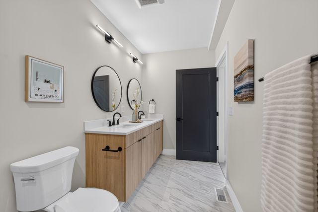 1006A Broadway A, Somerville, MA 02144