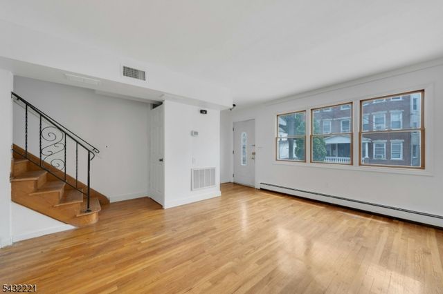 183 Devon St, Kearny Town, NJ 07032