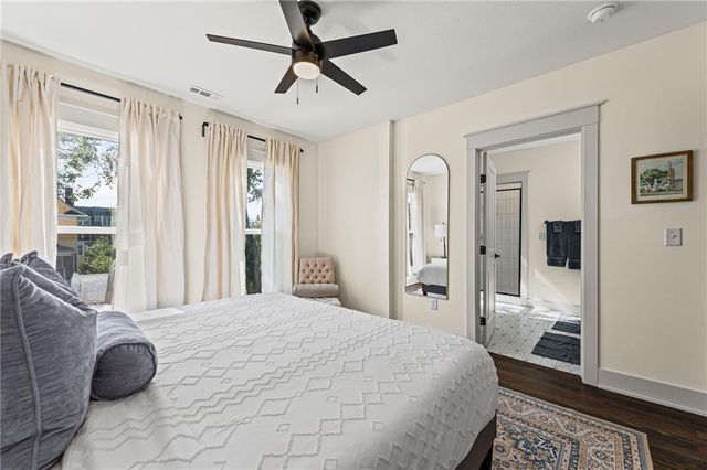 20 E 32nd Street, Kansas City, MO 64111