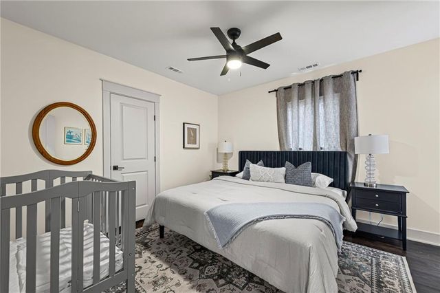 20 E 32nd Street, Kansas City, MO 64111