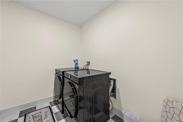 20 E 32nd Street, Kansas City, MO 64111