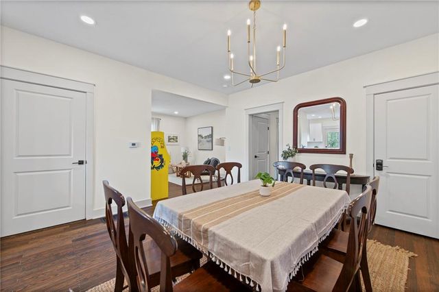 20 E 32nd Street, Kansas City, MO 64111