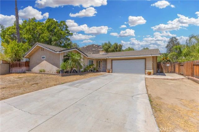 12011 Quantico Drive, Riverside, CA 92505