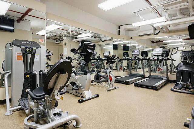309 E 49th St Apt 11C, New York City, NY 10017
