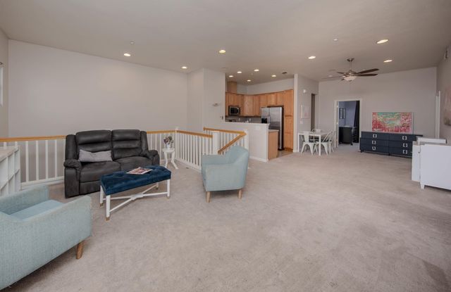 640 Plaza Pl, Hayward, CA 94541