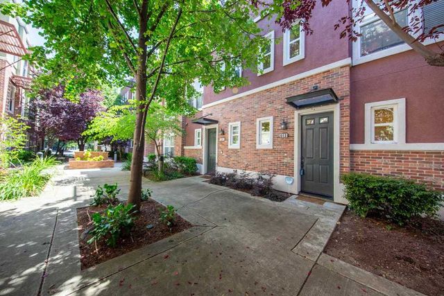 640 Plaza Pl, Hayward, CA 94541