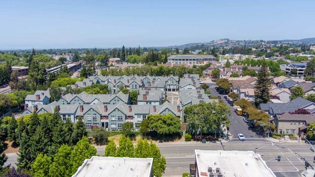 640 Plaza Pl, Hayward, CA 94541