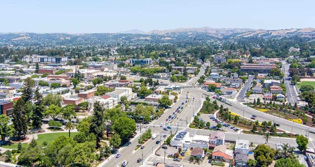 640 Plaza Pl, Hayward, CA 94541