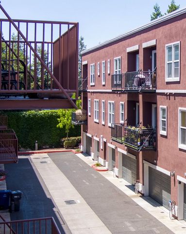 640 Plaza Pl, Hayward, CA 94541