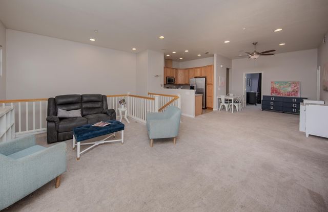 640 Plaza Pl, Hayward, CA 94541