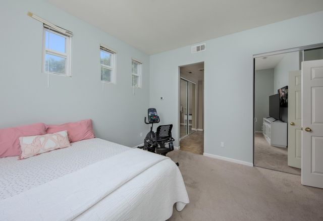 640 Plaza Pl, Hayward, CA 94541