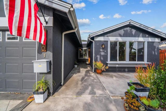 6880 Barker Way, San Diego, CA 92119