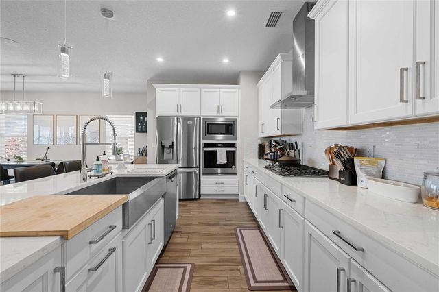 5830 SILVER SUN DRIVE, Apollo Beach, FL 33572