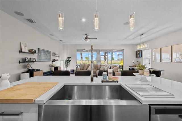 5830 SILVER SUN DRIVE, Apollo Beach, FL 33572