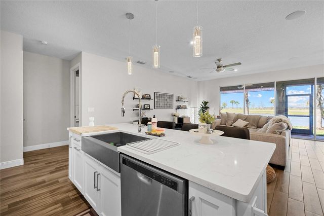 5830 SILVER SUN DRIVE, Apollo Beach, FL 33572