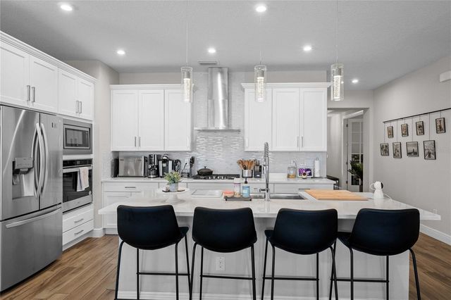 5830 SILVER SUN DRIVE, Apollo Beach, FL 33572