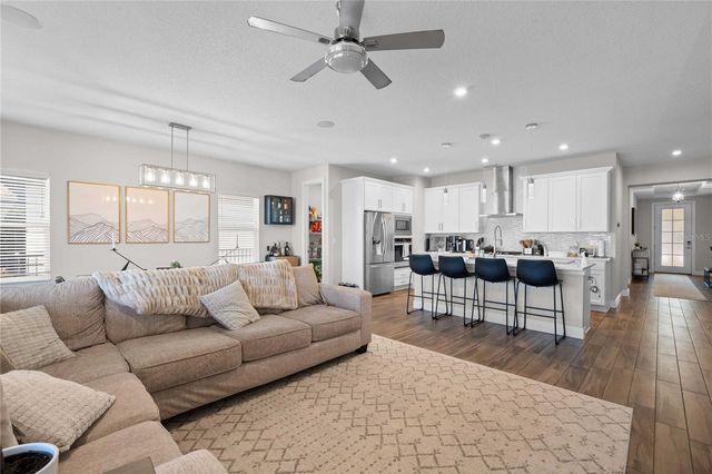 5830 SILVER SUN DRIVE, Apollo Beach, FL 33572