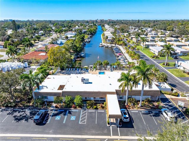 5440 RIVERBLUFF CIRCLE 87, Sarasota, FL 34231