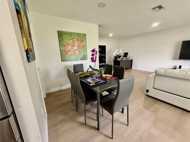 5440 RIVERBLUFF CIRCLE 87, Sarasota, FL 34231