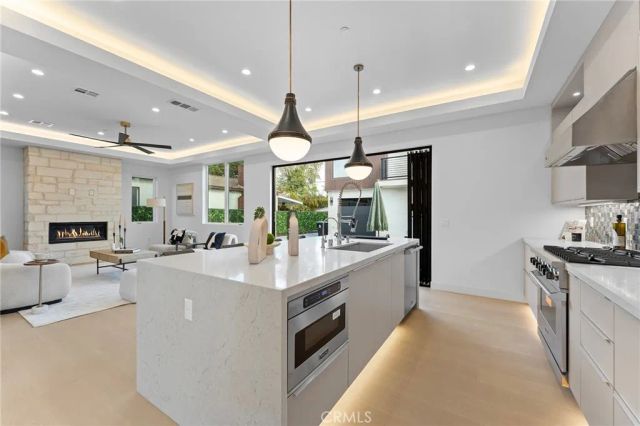 3932 S Minerva Avenue, Los Angeles, CA 90066