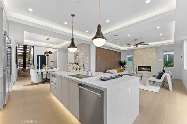 3932 S Minerva Avenue, Los Angeles, CA 90066