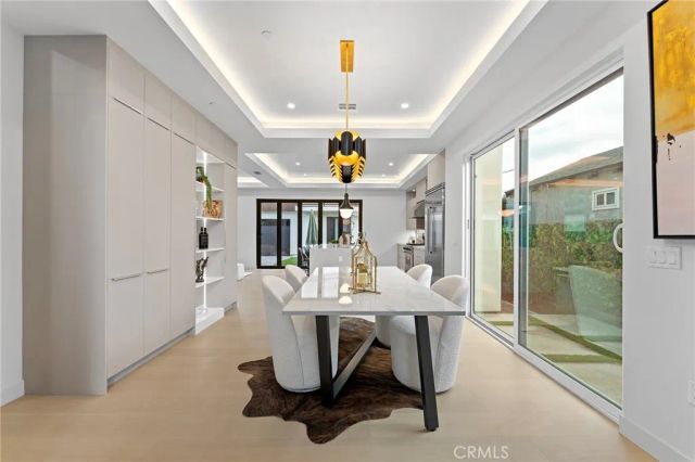 3932 S Minerva Avenue, Los Angeles, CA 90066