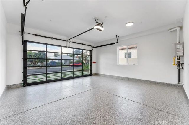 3932 S Minerva Avenue, Los Angeles, CA 90066