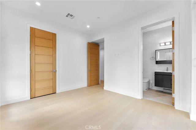 3932 S Minerva Avenue, Los Angeles, CA 90066