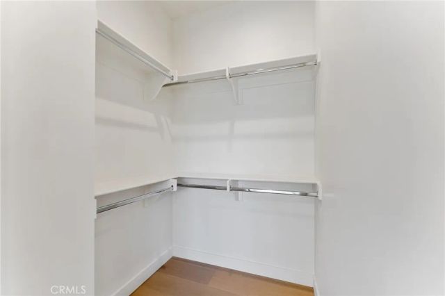 3932 S Minerva Avenue, Los Angeles, CA 90066