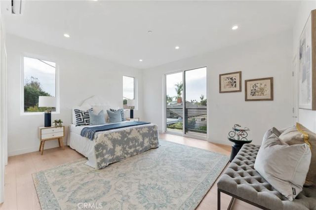 3932 S Minerva Avenue, Los Angeles, CA 90066