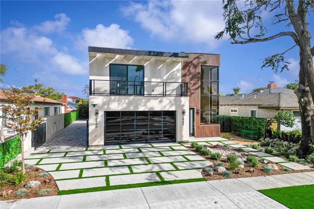 3932 S Minerva Avenue, Los Angeles, CA 90066