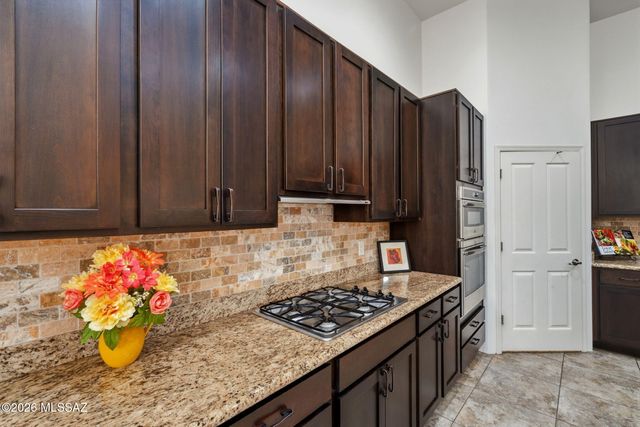 12270 N Golden Mirror Drive, Marana, AZ 85658