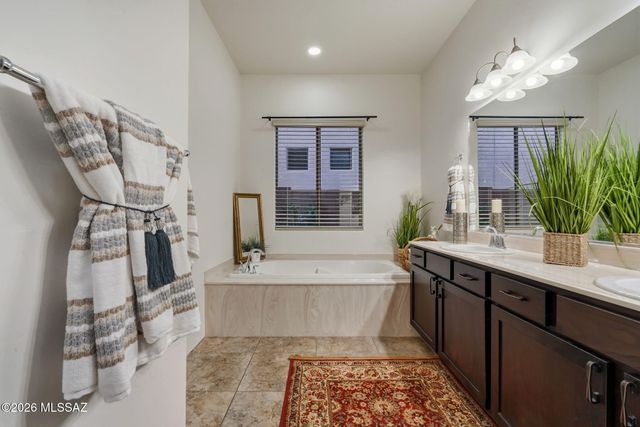 12270 N Golden Mirror Drive, Marana, AZ 85658