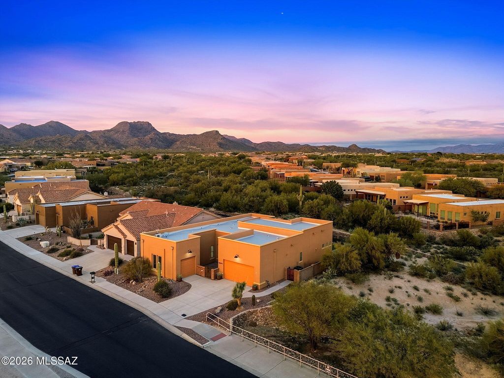 12270 N Golden Mirror Drive, Marana, AZ 85658