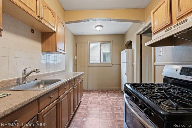 7444 Kendal Street, Dearborn, MI 48126