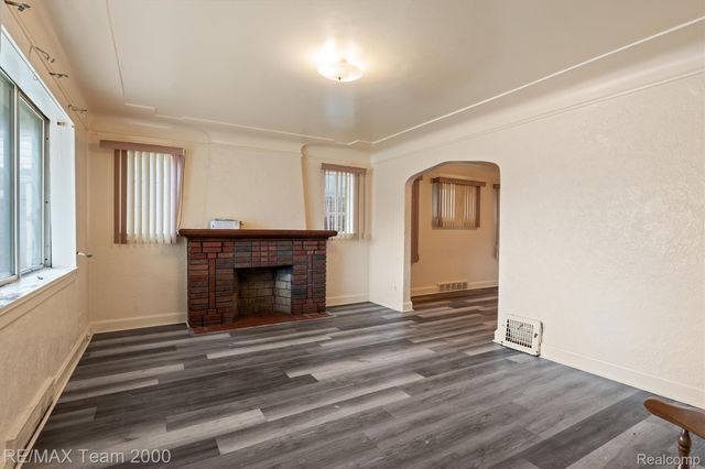 7444 Kendal Street, Dearborn, MI 48126